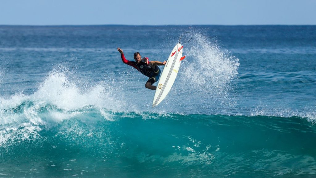 Salto sobre olas